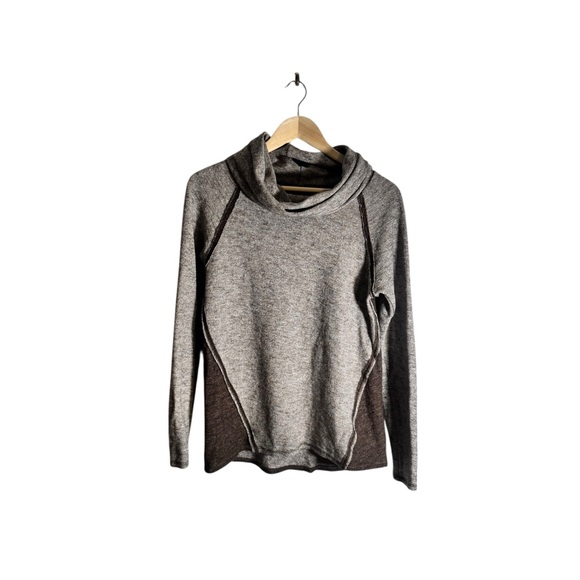 Kuhl Nova Women's Sweatshirt Pullover Cowl Neck Heathered Grey Brown Wool Medium - Picture 2 of 6